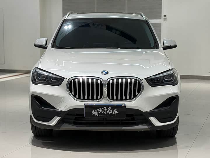 Фото 2 - BMW X1
