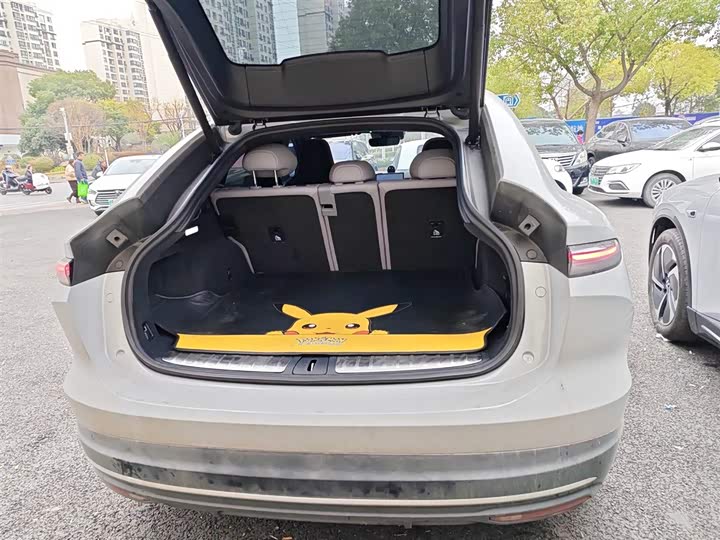 Фото 9 - Nio EC6