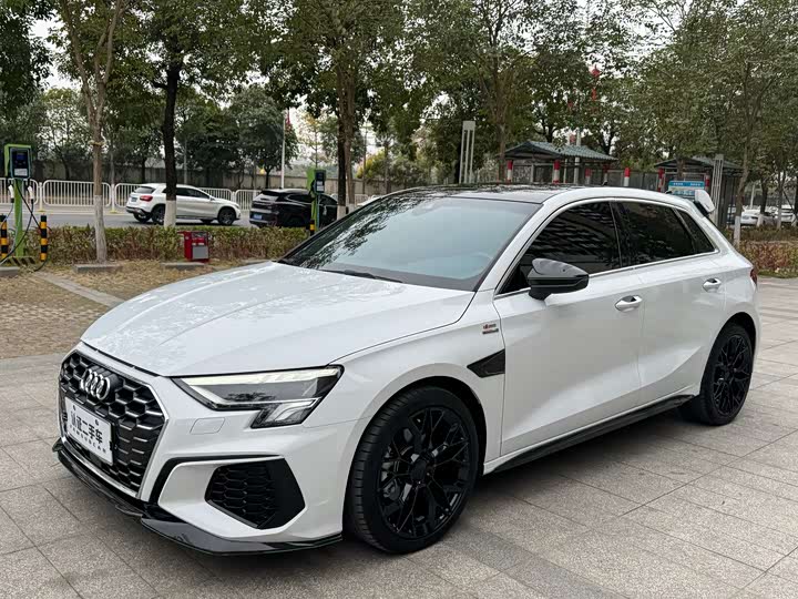 Фото 1 - Audi A3