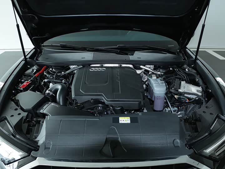 Фото 9 - Audi A6L