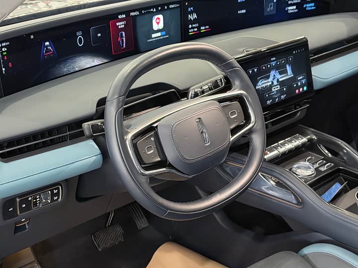 Фото 5 - Lincoln Nautilus