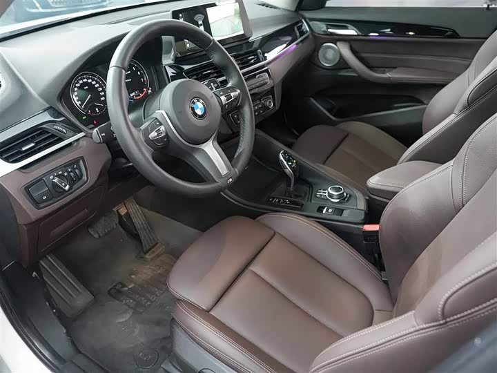 Фото 8 - BMW X1