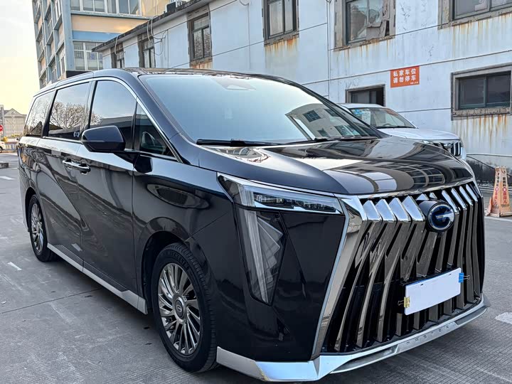 Фото 3 - GAC Trumpchi M8