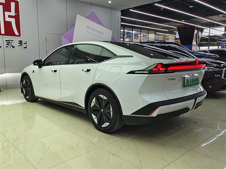 Фото 4 - Changan Deepal SL03