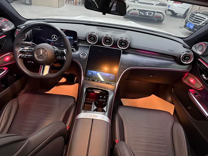 Фото 7 - Mercedes-Benz C-Class
