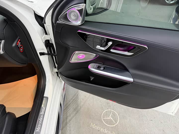 Фото 9 - Mercedes-Benz C-Class