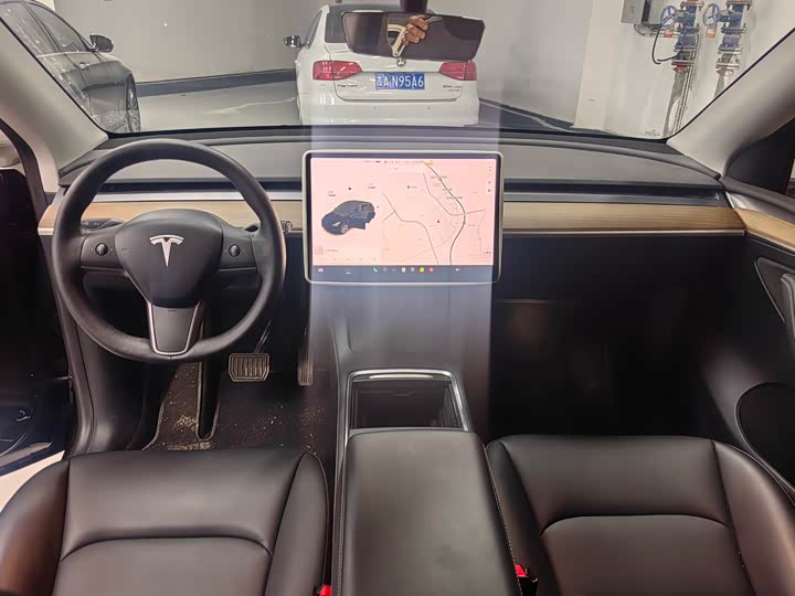 Фото 6 - Tesla Model Y