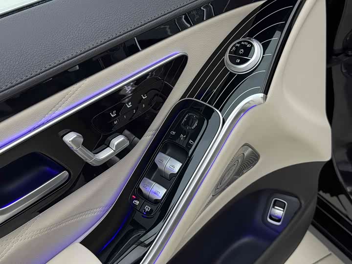 Фото 6 - Mercedes-Benz Maybach S-Class