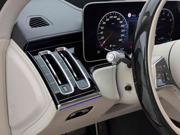 Фото 7 - Mercedes-Benz Maybach S-Class