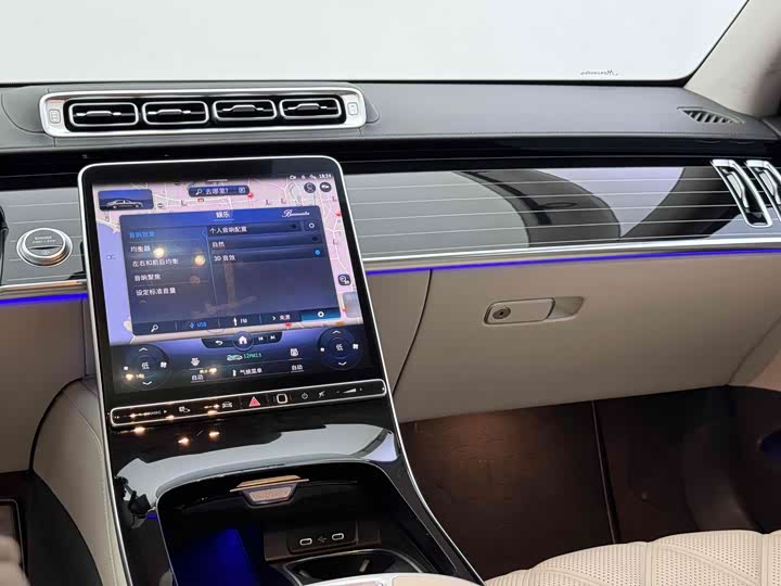 Фото 9 - Mercedes-Benz Maybach S-Class