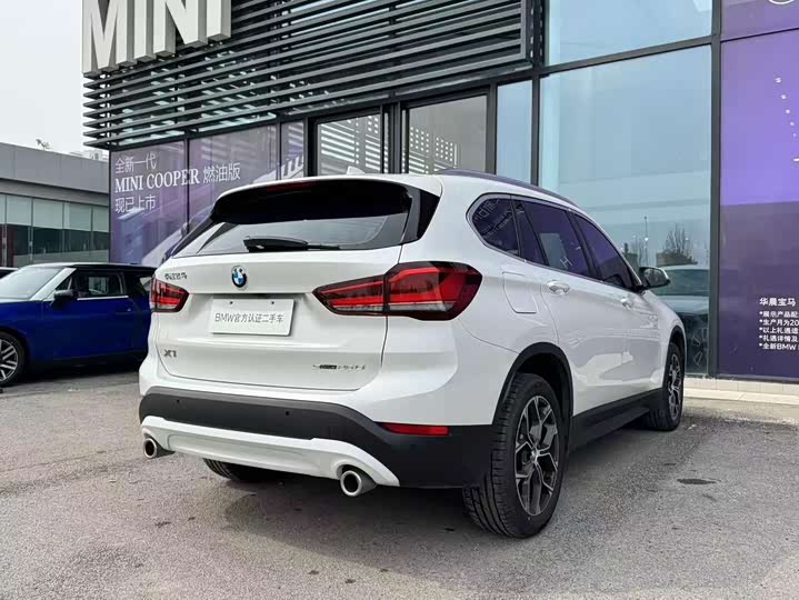 Фото 2 - BMW X1