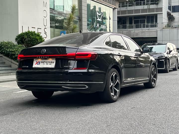 Фото 4 - Volkswagen Passat