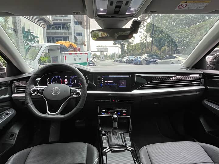 Фото 6 - Volkswagen Passat