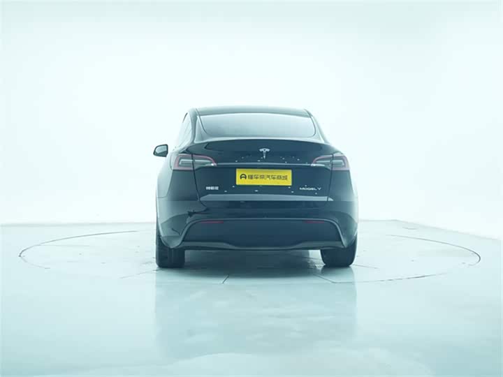 Фото 7 - Tesla Model Y