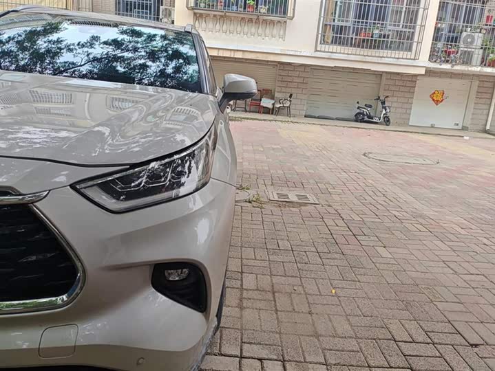 Фото 5 - Toyota Highlander