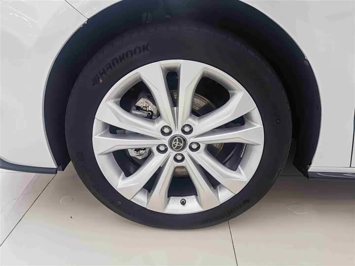 Фото 4 - Toyota Sienna