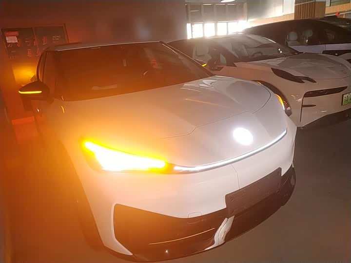 Фото 4 - Volkswagen ID.Unyx