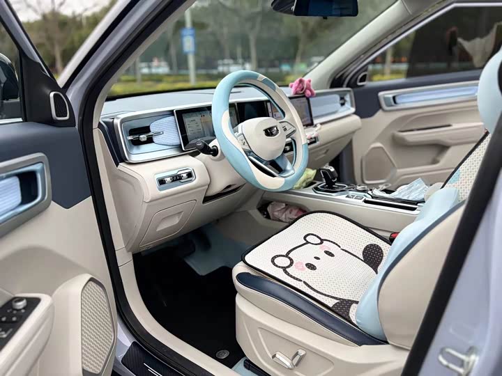 Фото 4 - Geely Icon