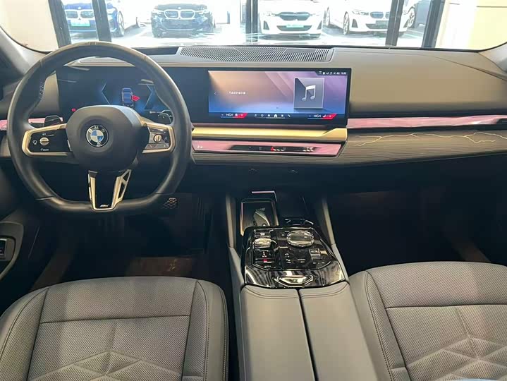 Фото 7 - BMW 5 Series