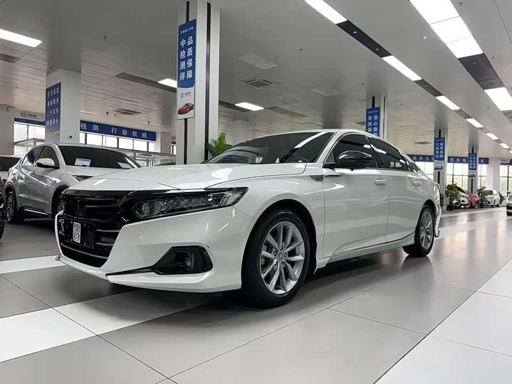 Фото 1 - Honda Accord