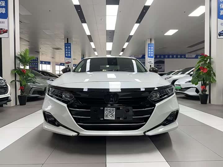 Фото 2 - Honda Accord
