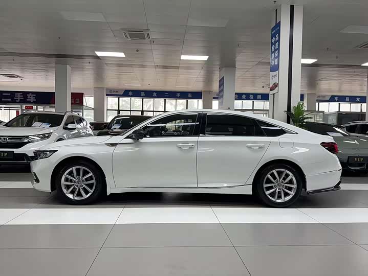 Фото 5 - Honda Accord