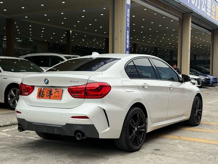 Фото 6 - BMW 1 Series