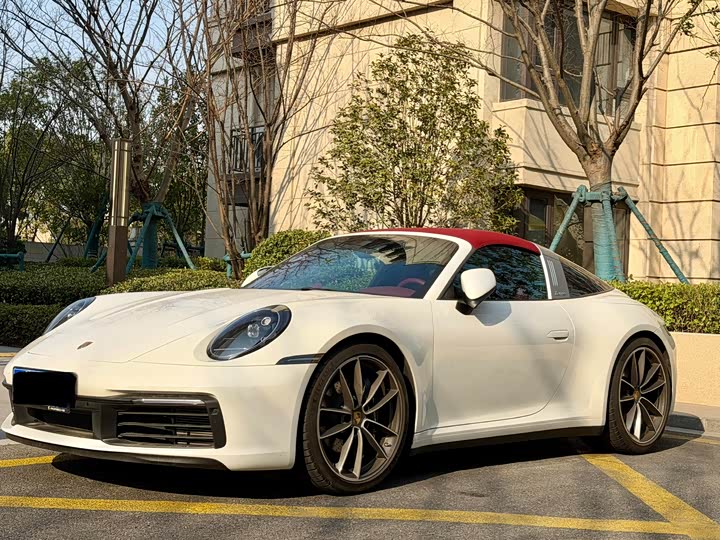 Фото 1 - Porsche 911