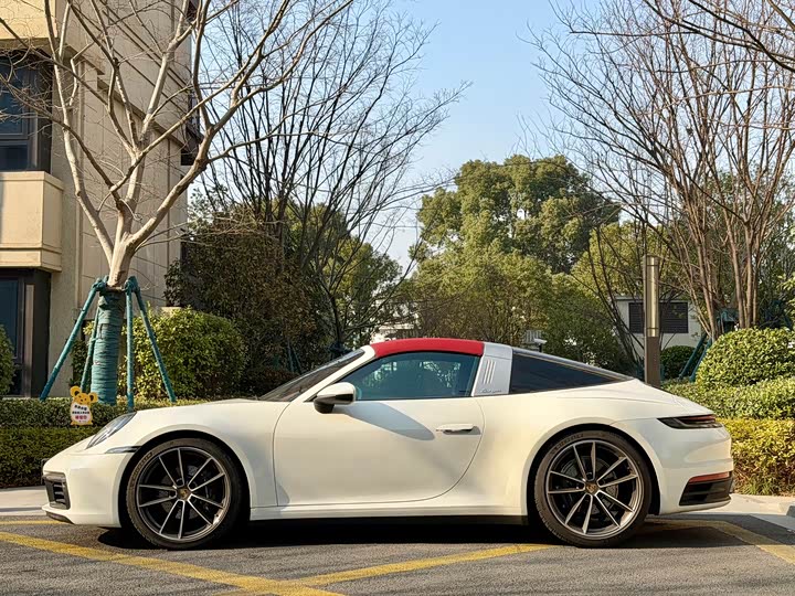 Фото 3 - Porsche 911