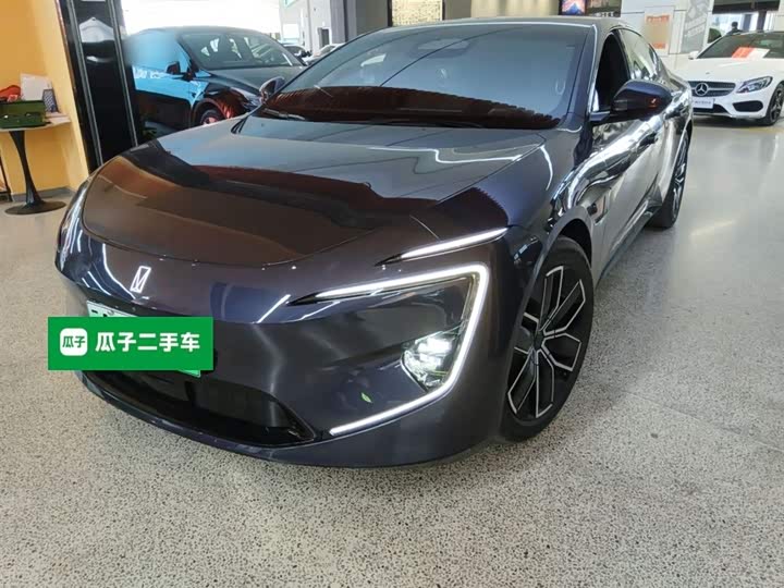 Фото 2 - Avatr 12