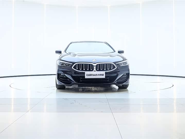 Фото 3 - BMW 8 Series