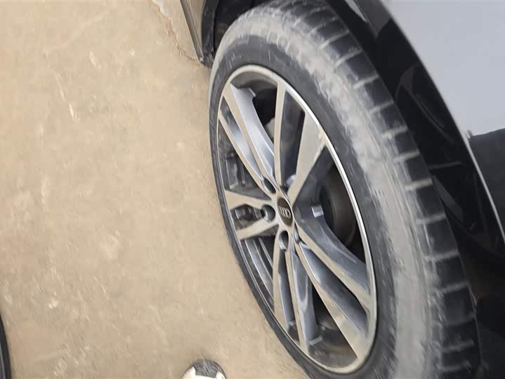 Фото 6 - Audi A6L