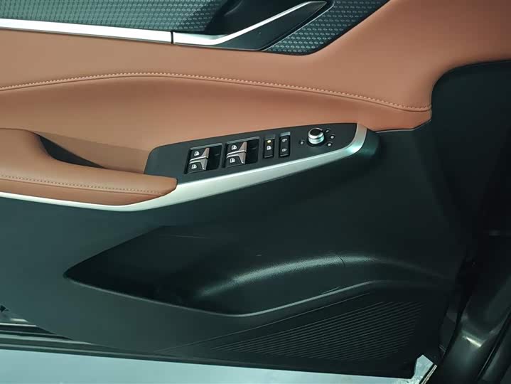 Фото 7 - Changan CS75 Plus