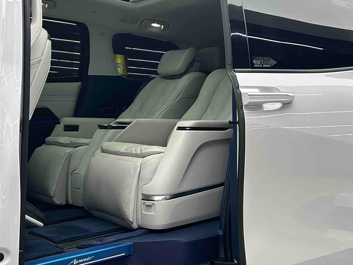 Фото 7 - Buick GL8 Century