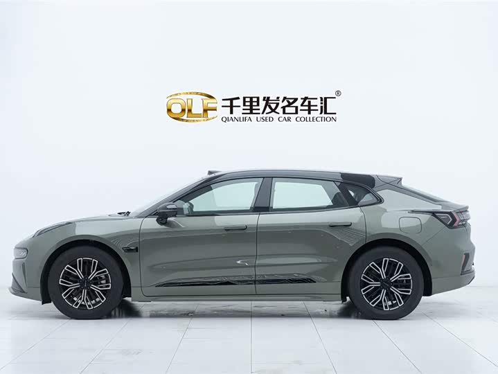 Фото 7 - Zeekr 001