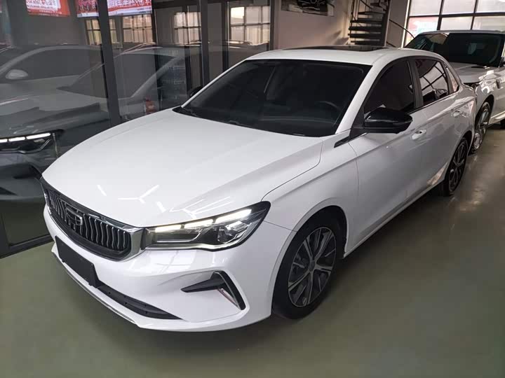 Фото 2 - Geely Emgrand