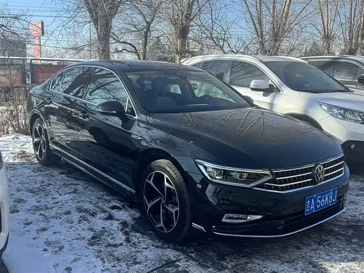 Фото 1 - Volkswagen Magotan