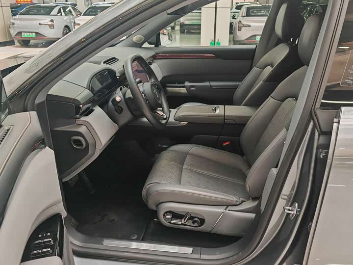 Фото 8 - Zeekr 7X