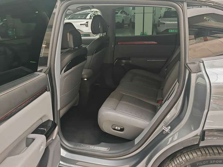 Фото 9 - Zeekr 7X