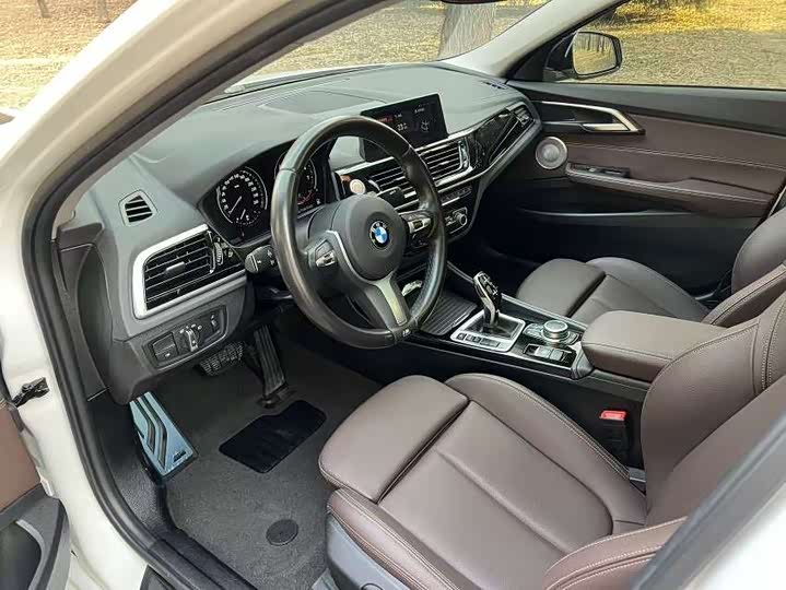 Фото 8 - BMW 1 Series