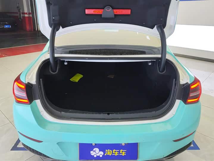 Фото 4 - Hongqi H5