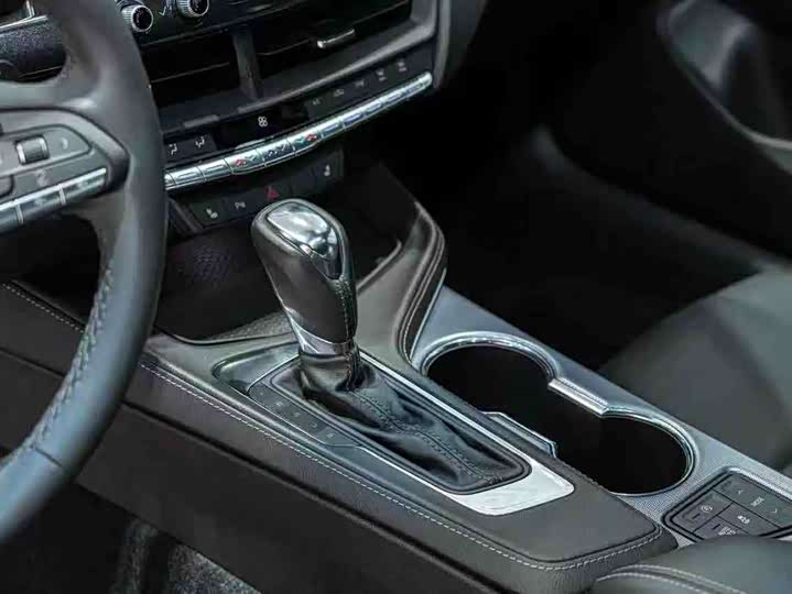 Фото 5 - Cadillac CT4