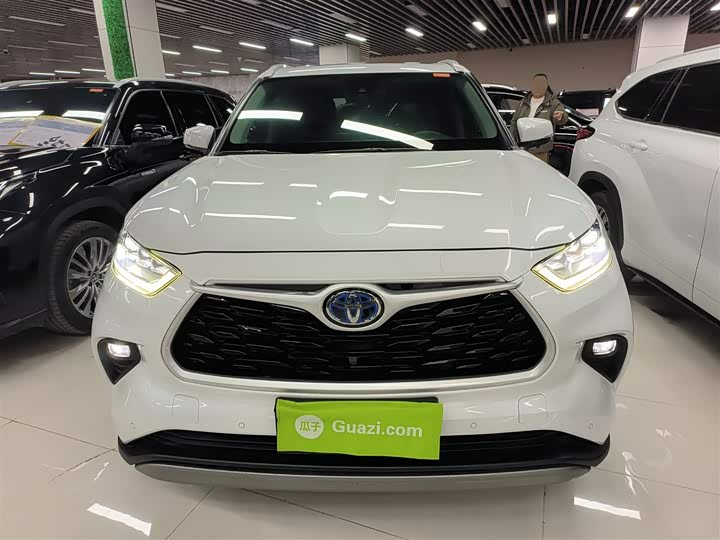 Фото 3 - Toyota Highlander