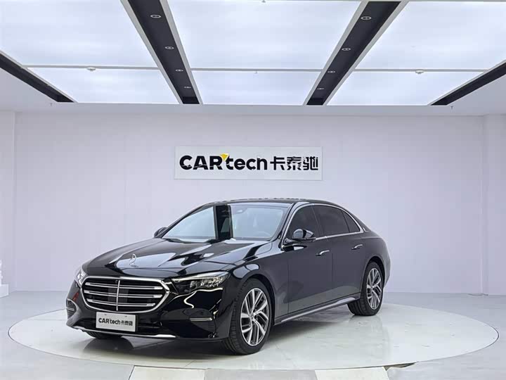 Фото 1 - Mercedes-Benz E-Class