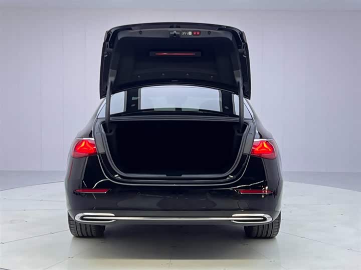 Фото 9 - Mercedes-Benz E-Class