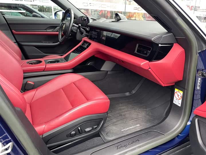 Фото 3 - Porsche Taycan