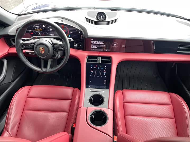 Фото 8 - Porsche Taycan