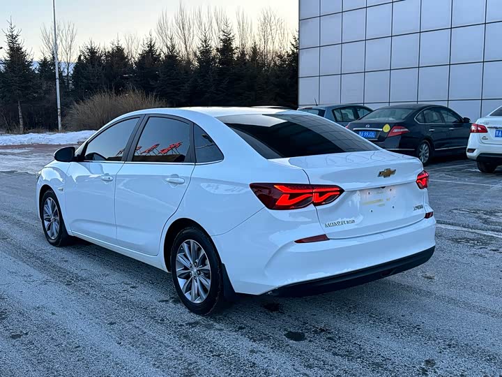 Фото 5 - Chevrolet Monza