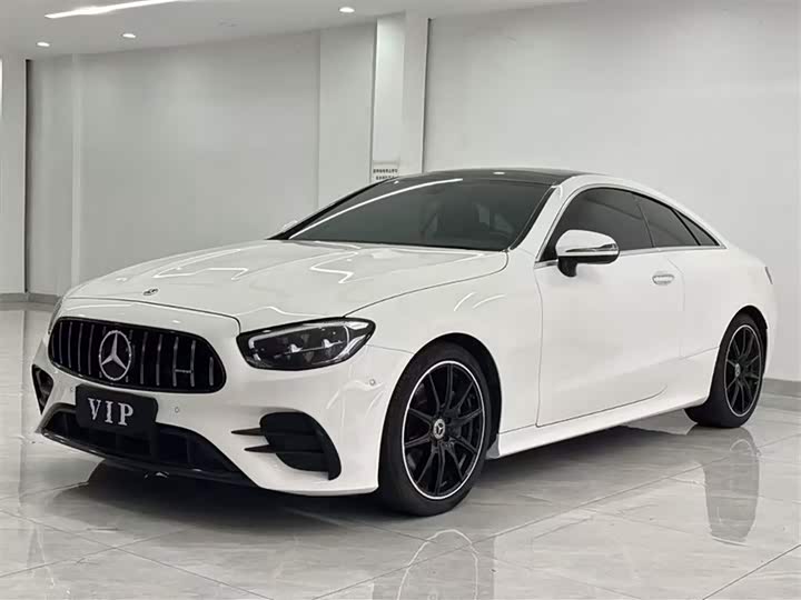 Фото 3 - Mercedes-Benz E-Class