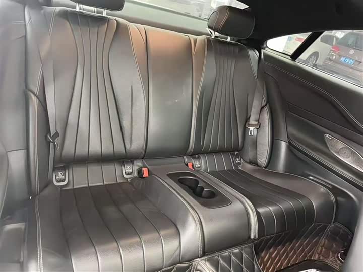 Фото 6 - Mercedes-Benz E-Class